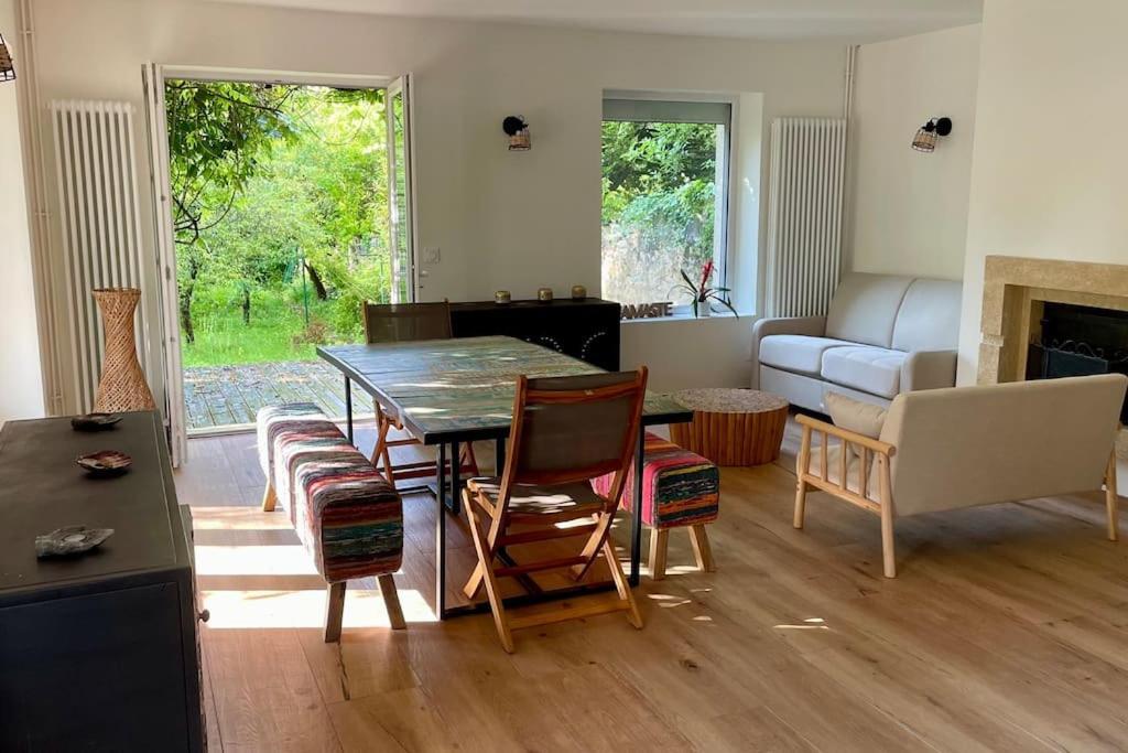 L'Autre Paradis Poligny  Luaran gambar